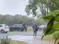15_flucht-vor-dem-Regen